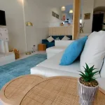 All Dreams Apartment- Windmill Hill